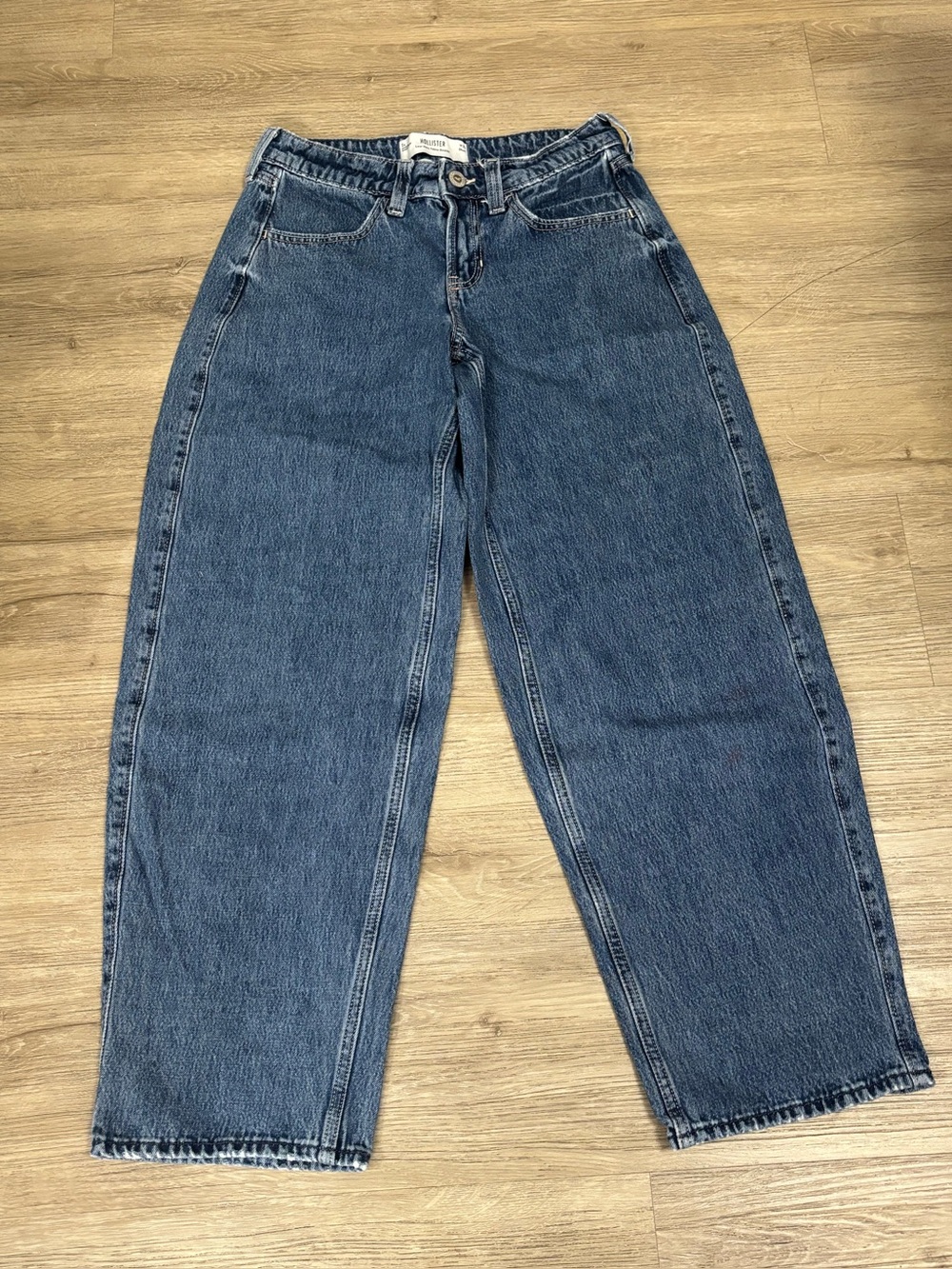Hollister women  Slim Low-Rise Jeans — Medium Blue Wash